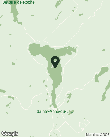 LAC TAPANI, Sainte-Anne-Du-Lac, Québec (Canada) 