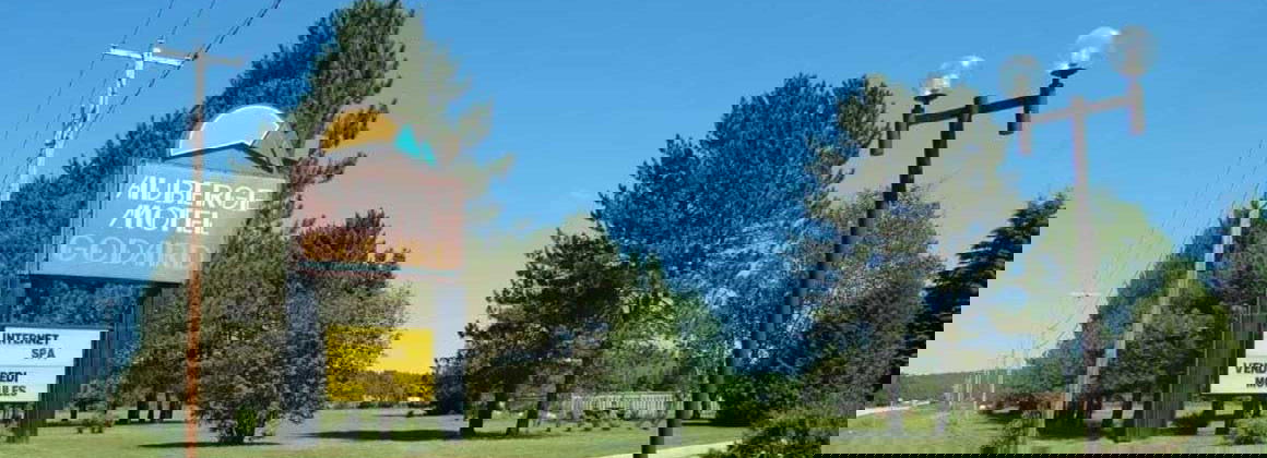 AUBERGE MOTEL GODARD 1996