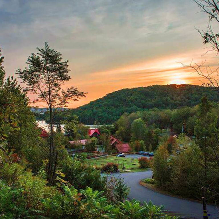 AUBERGE DU LAC MORENCY