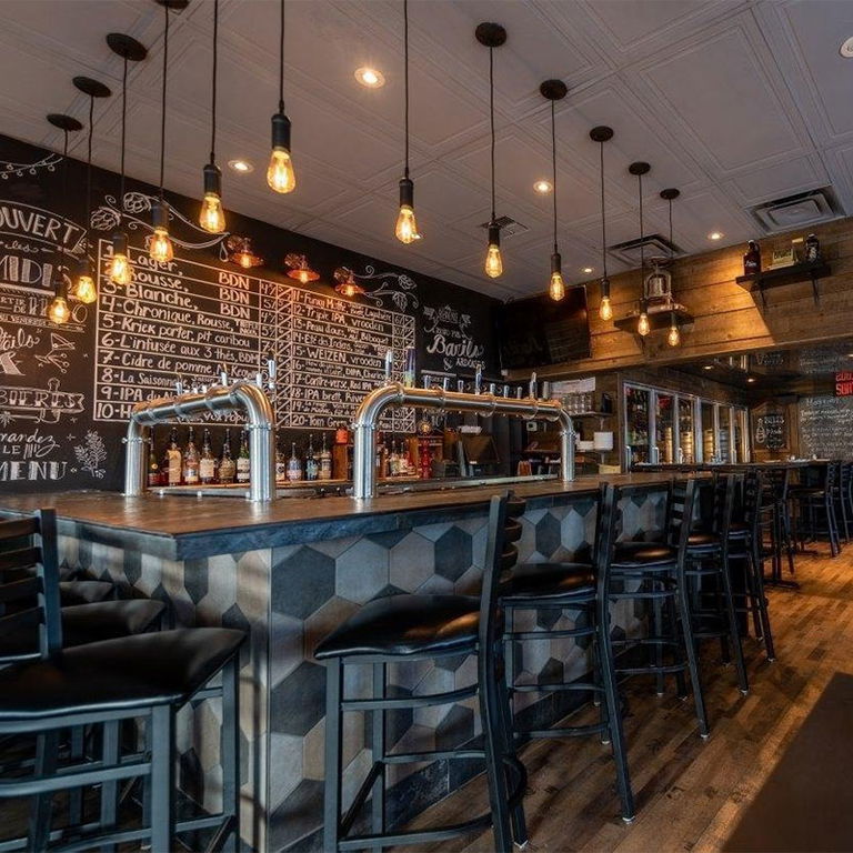 PUB BARILS & ARDOISES