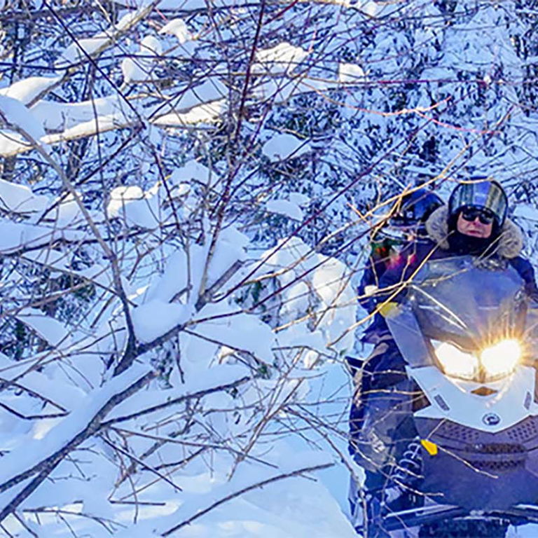 LAUREL AVENTURE NATURE – MOTONEIGE