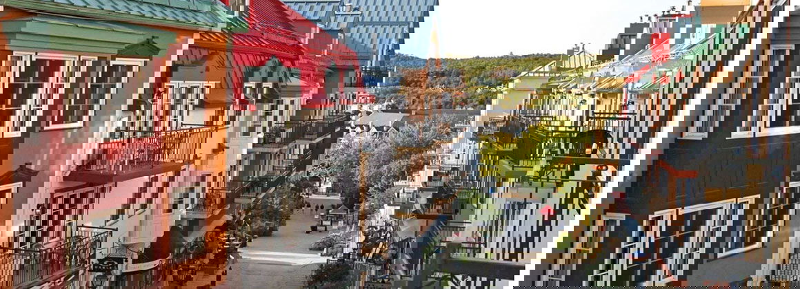 LE DESLAURIERS / LE JOHANNSEN (PLACE ST-BERNARD)