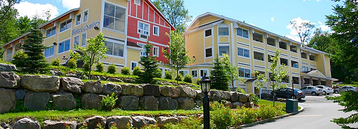 HÔTEL & SUITES LES LAURENTIDES ST-SAUVEUR