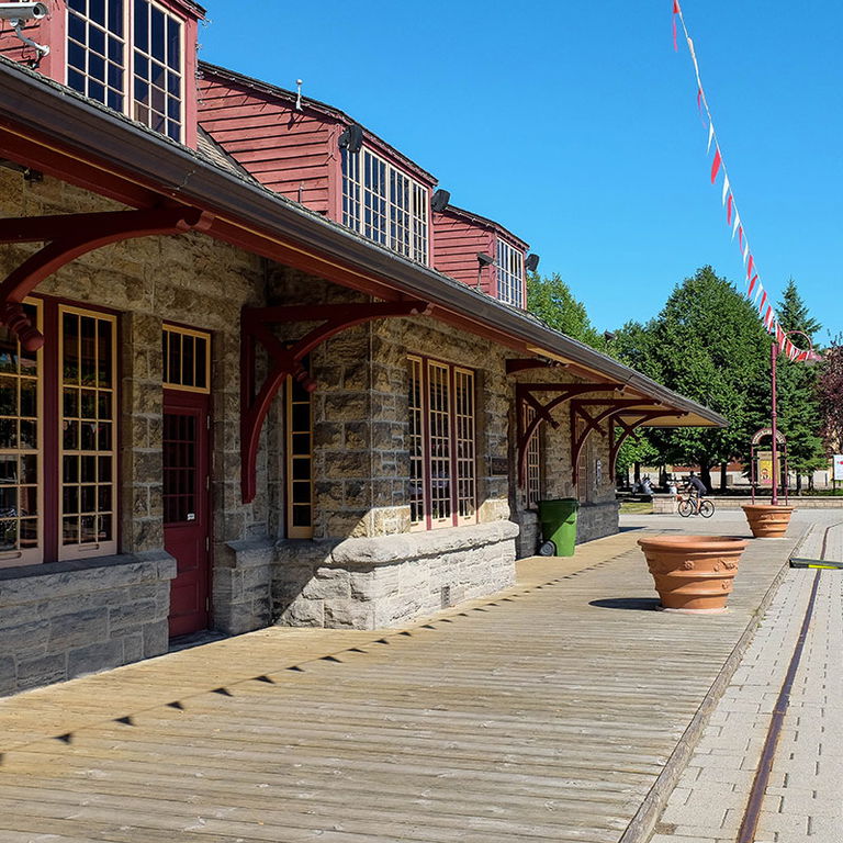 VIEILLE GARE DE SAINT-JÉRÔME - 1
