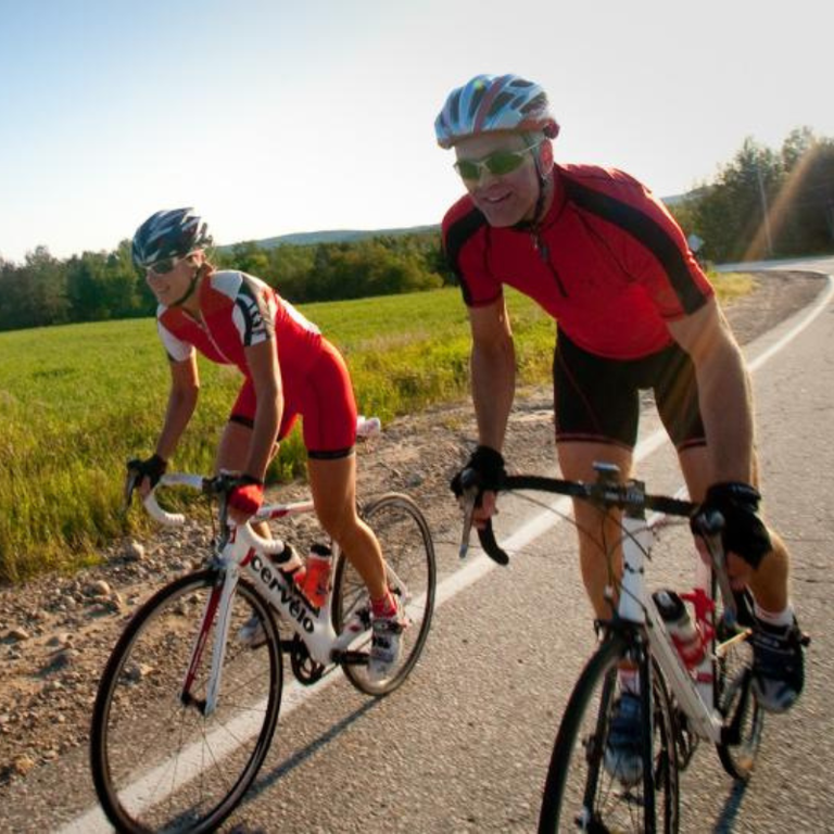 LA VALLÉE DU LIÈVRE – VÉLO