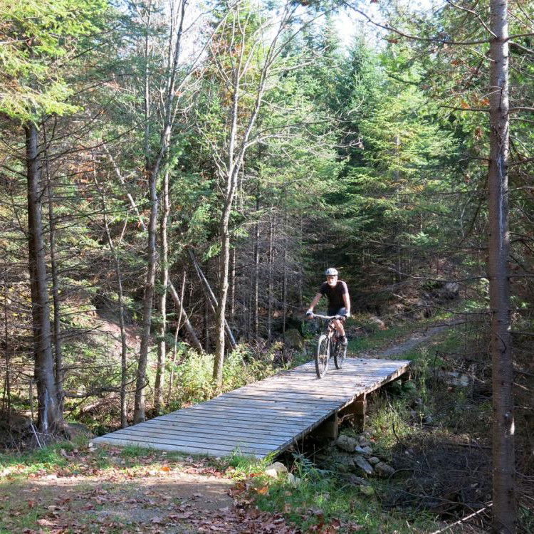 RÉSEAUX DE SENTIERS DES ORPHELINS – VÉLO