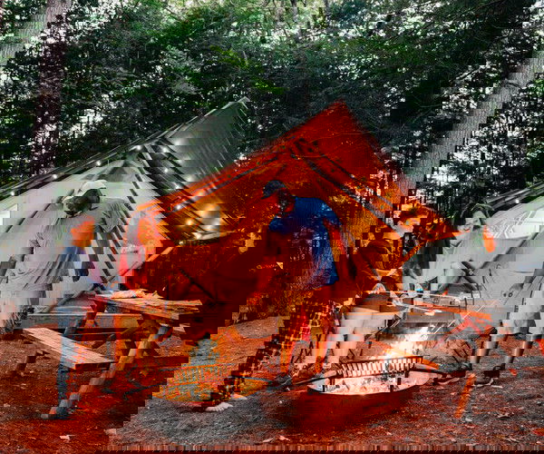 HUTTOPIA LES DEUX LACS – LAURENTIDES