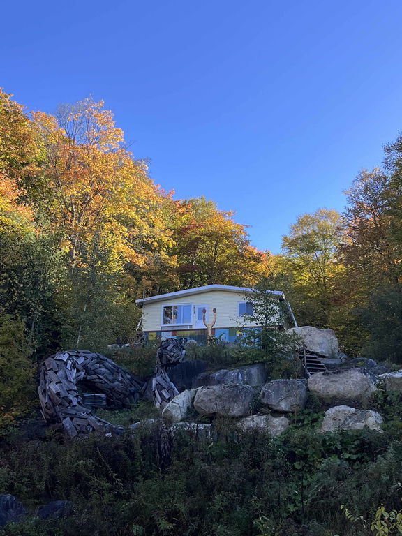 L’ART EST DANS SES FEUILLES