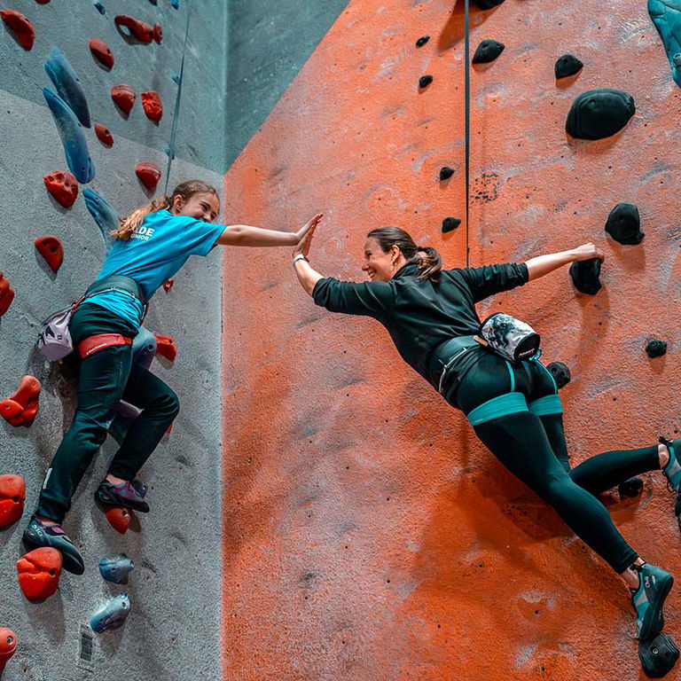 LE CRUX CENTRE D&rsquo;ESCALADE INTÉRIEUR