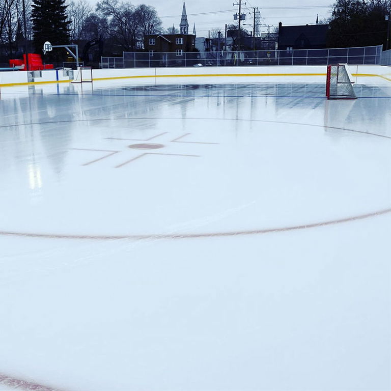 POLYVALENTE SAINT-JÉRÔME – ANNEAU DE GLACE