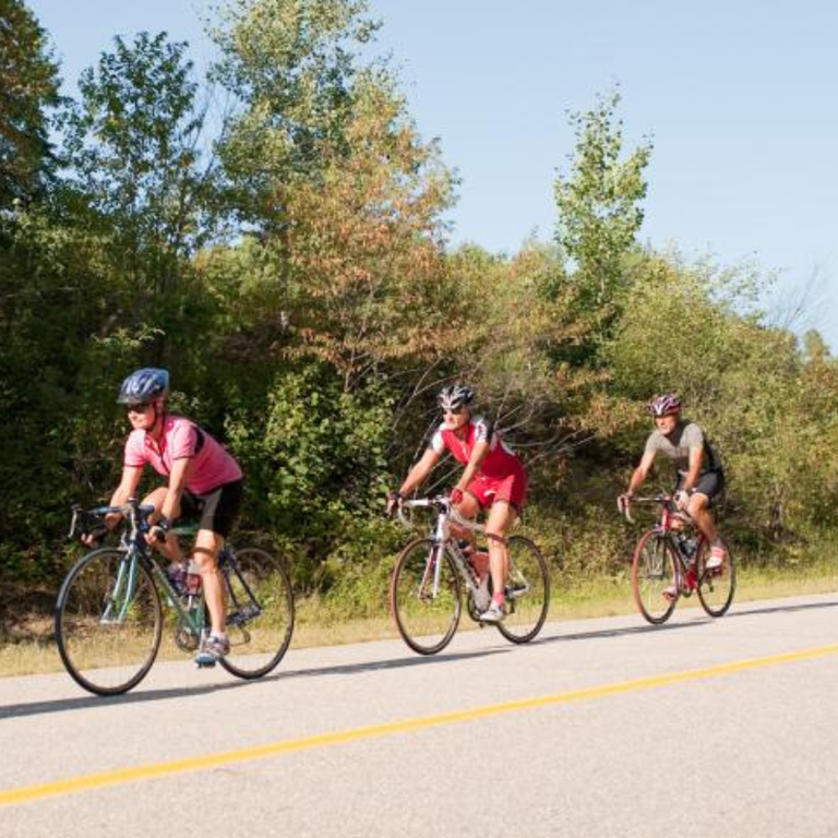 LA RIVIÈRE-ROUGE – VÉLO