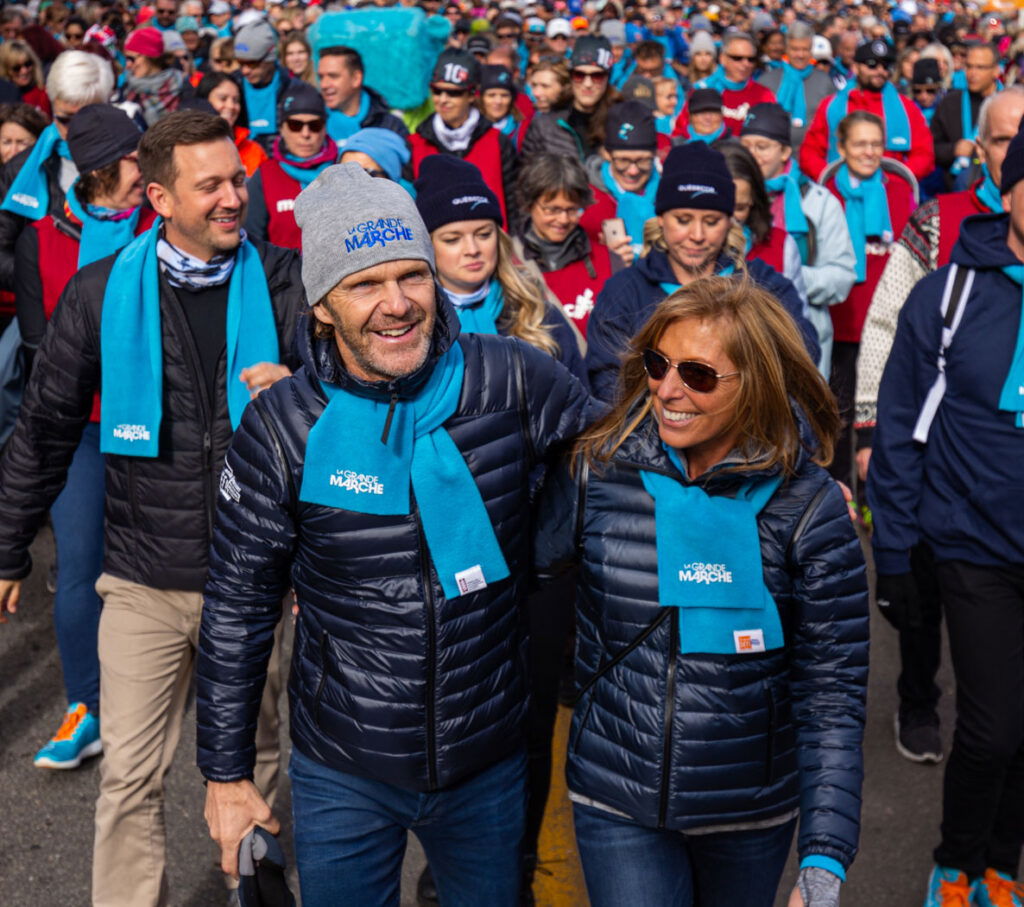 Foule participant à la Grande marche